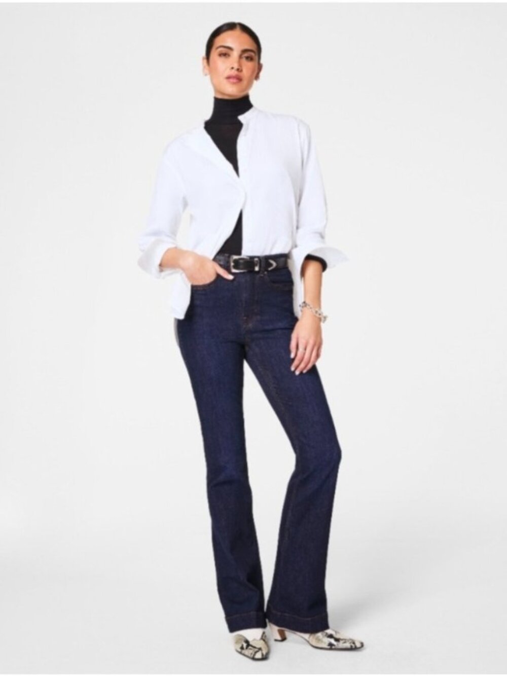 NEW Spanx Denim Flare Jeans Pull-On Shaping Medium Raw Indigo Casual Lightweight